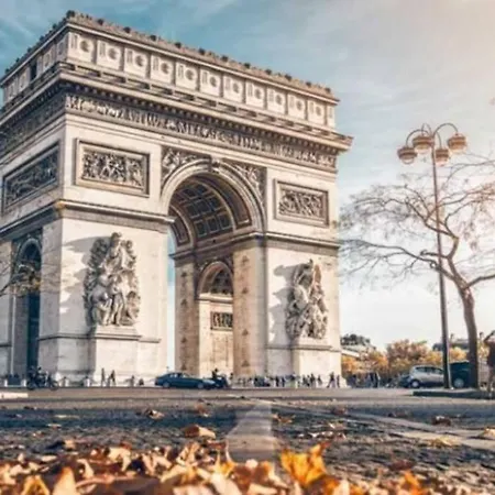 Chic Studio Champs-elysees Apartment Paris