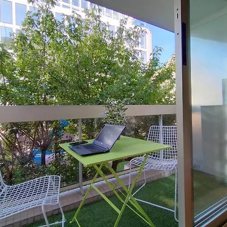 Chic Studio Champs-elysees Apartment
