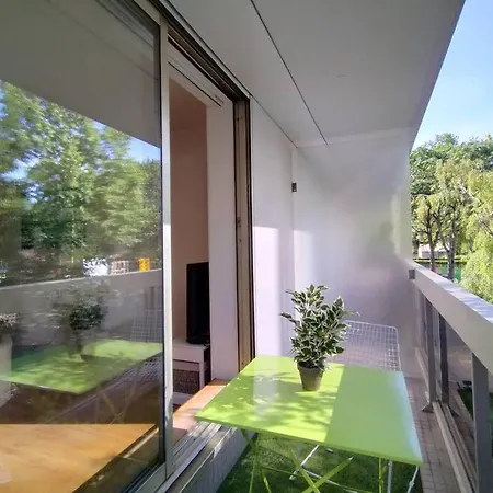 Chic Studio Champs-elysees Apartment Paris